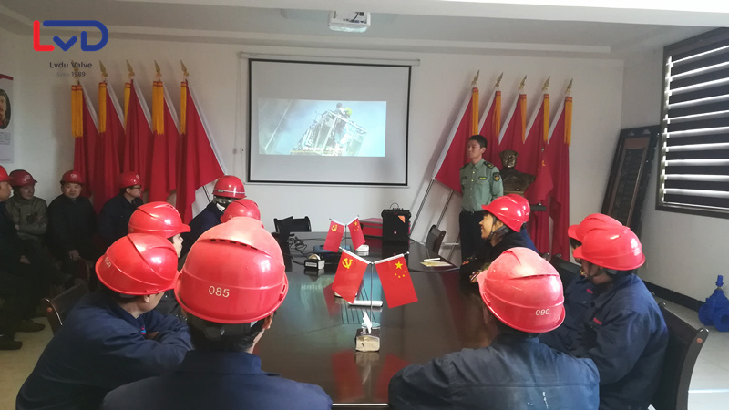 铝都公司组织员工消防培训提高安全意识